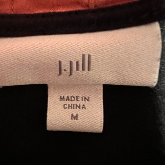 Front tie 3/4 length sleeve top by JJill - Picture 2 of 2